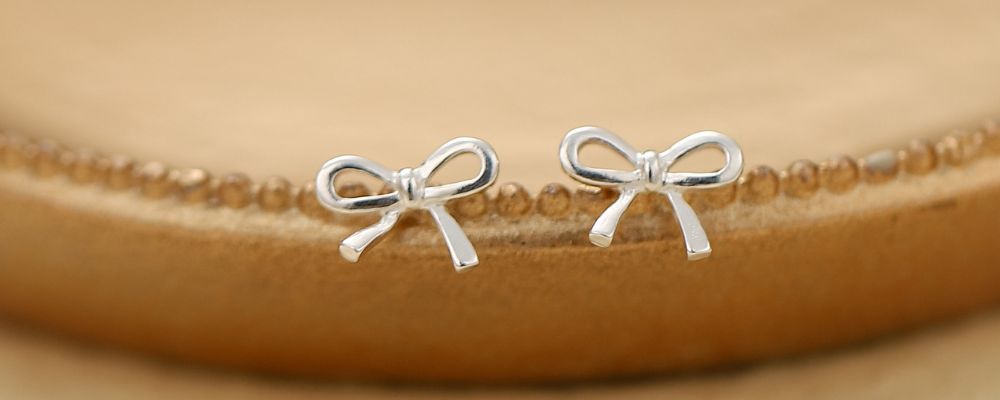 How to Clean Sterling Silver Jewellery At Home