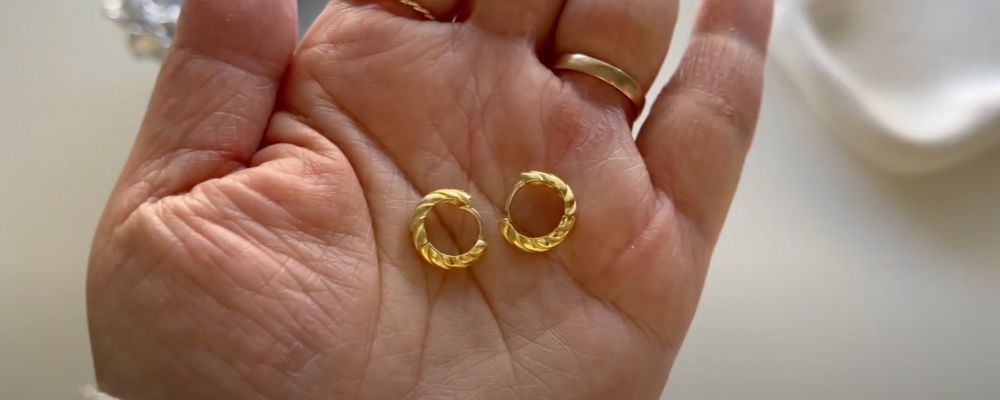 How to clean tarnished sterling silver jewellery