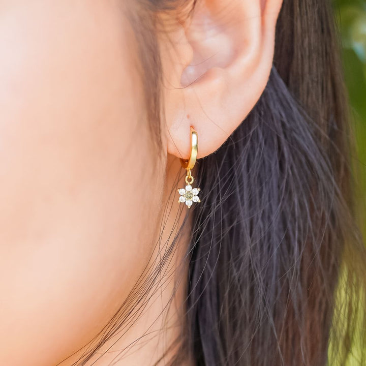 Bloom Into You Earring & Necklace Set Gold