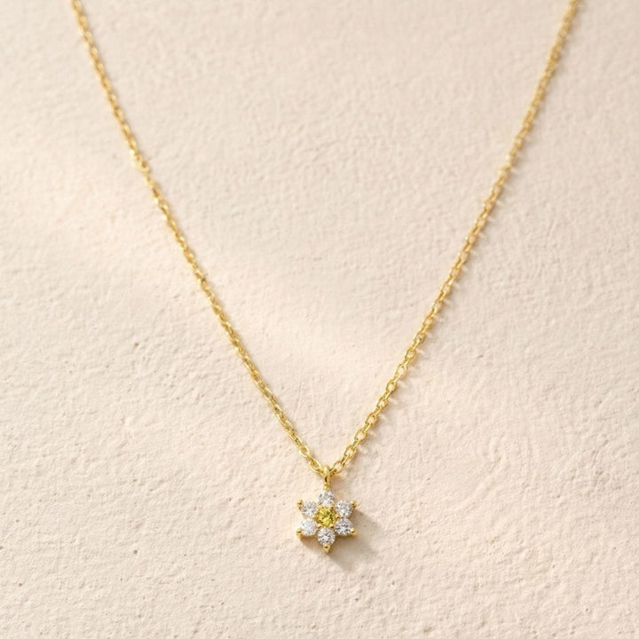 Elara Flower Gold Pendant Necklace