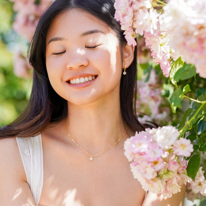 Elara Flower Gold Pendant Necklace