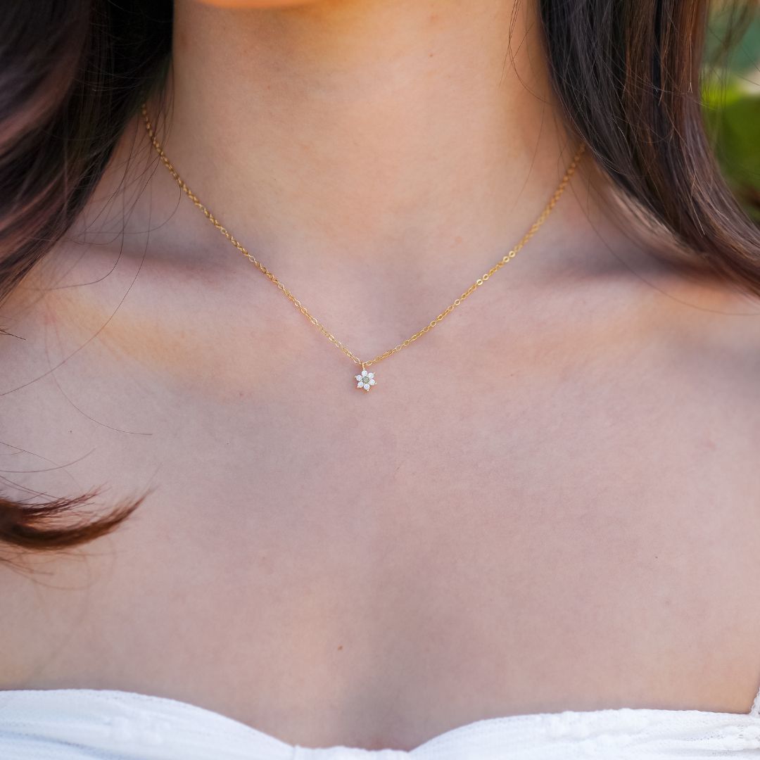 Elara Flower Gold Pendant Necklace