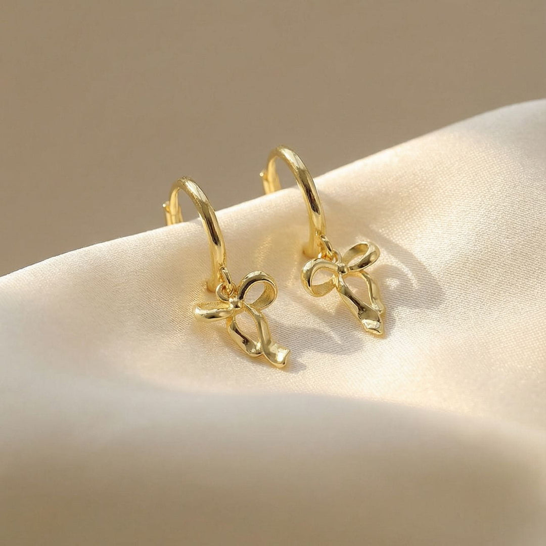 Élise Gold Bow Earrings