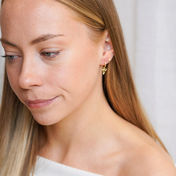 Élise Bow Gold Drop Earrings