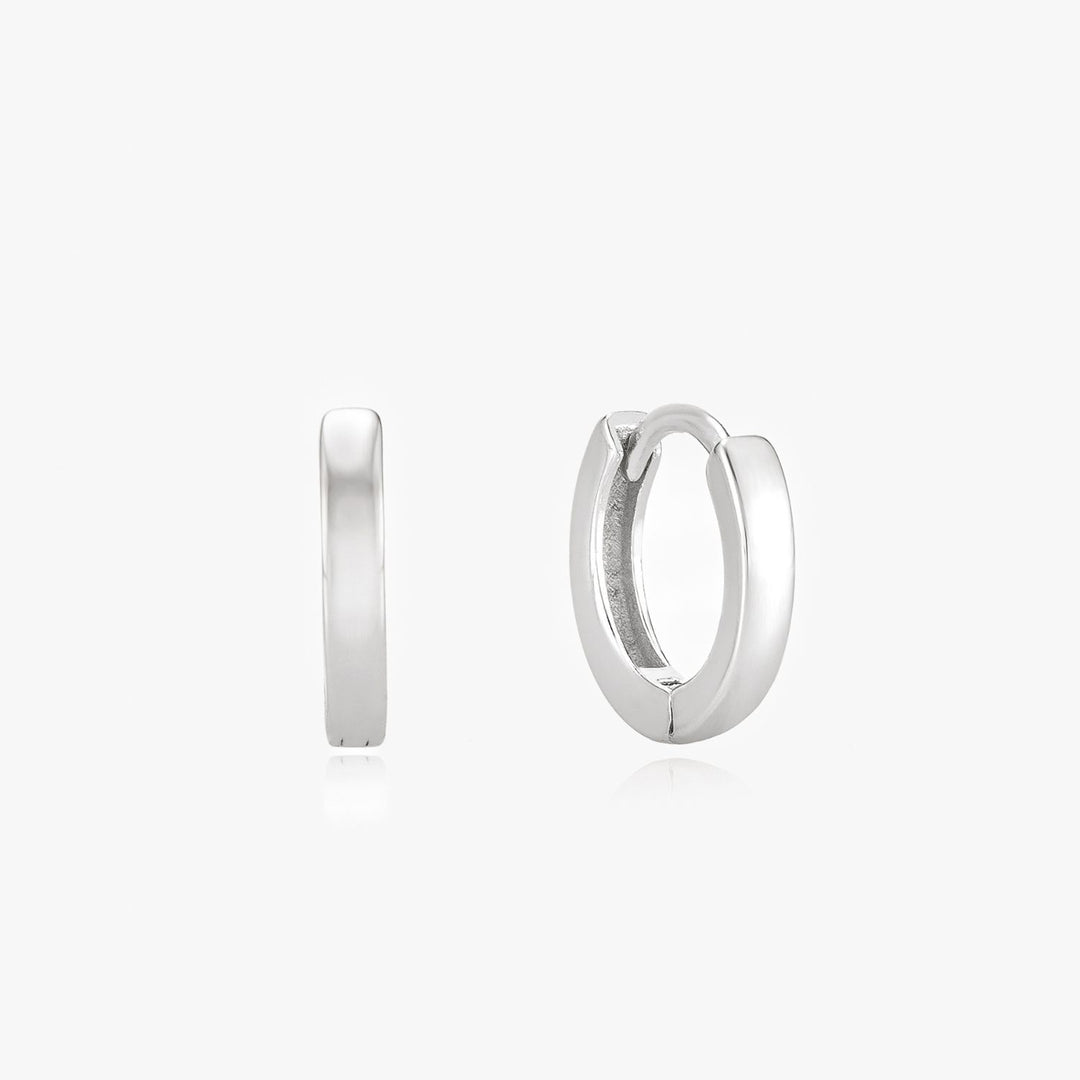 أقراط إيلا هوجي من الفضة الإسترليني