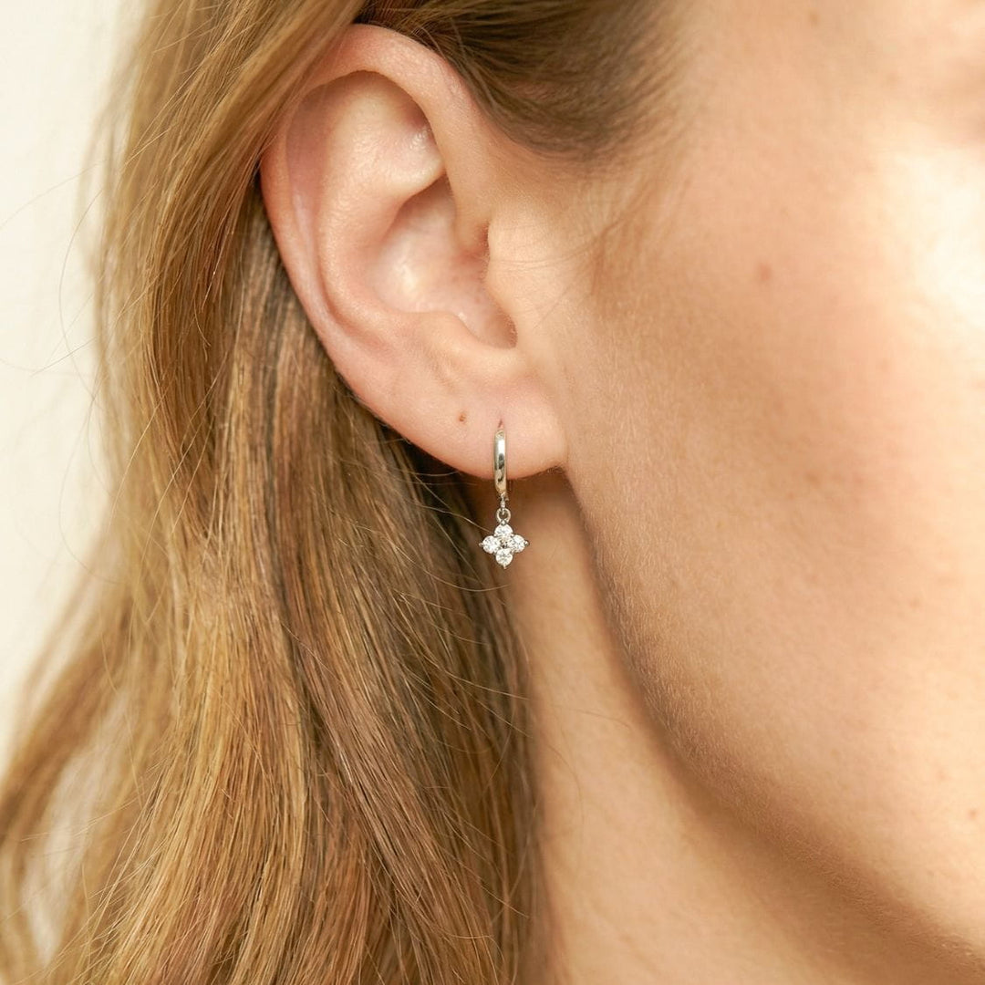 Freyaslowerdropearringssilver