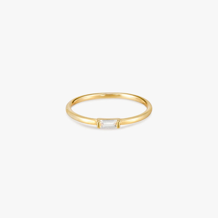 Léa Dainty Baguette Ring