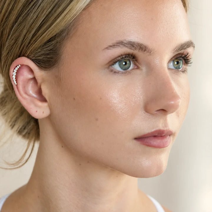 Pavé Curve Titanium Flatback Stud – Single
