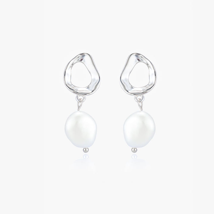 Sia Asymmetrische Süßwasserperlen-Tropfenohrringe Gold