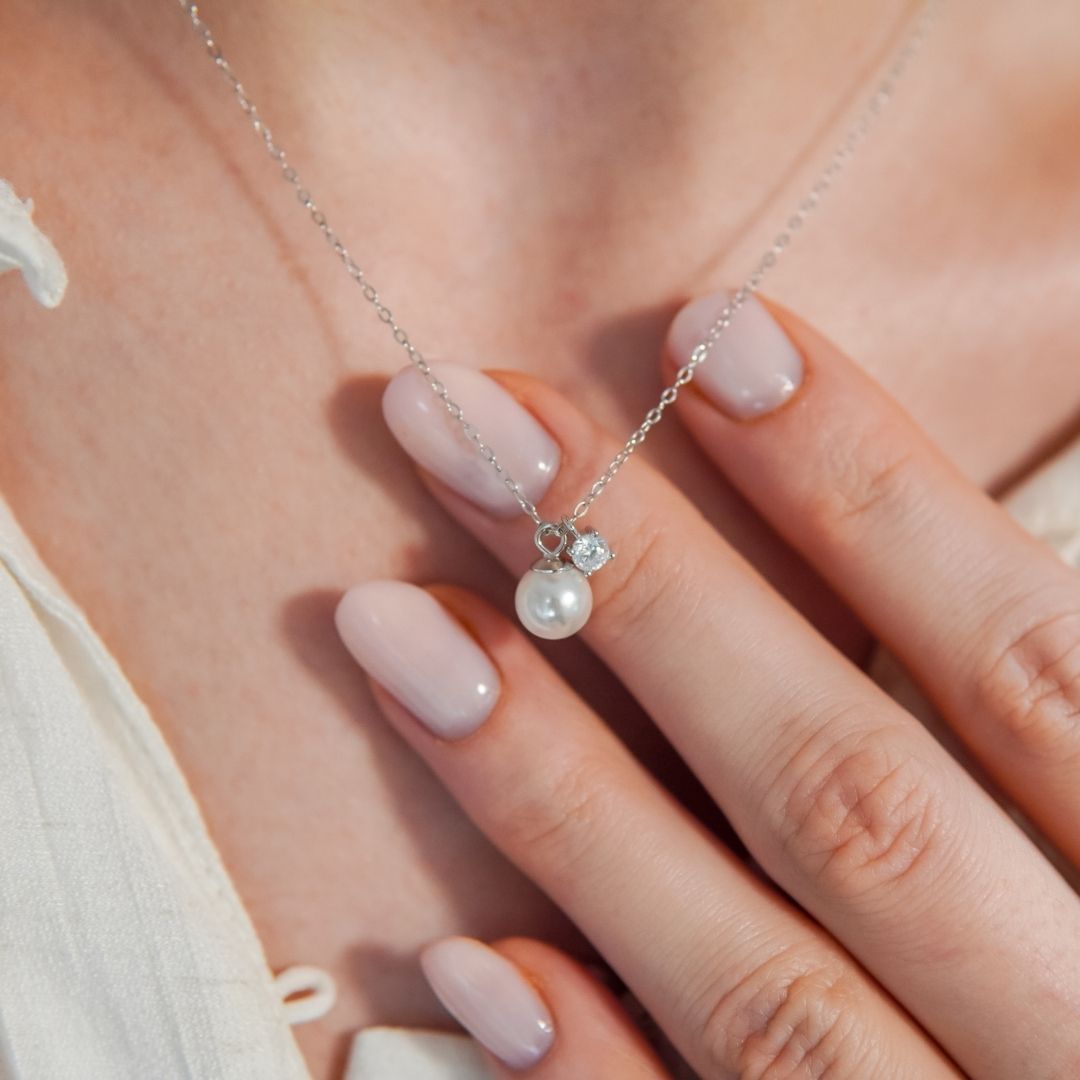 Kalasia Silver Pearl Pendant Necklace