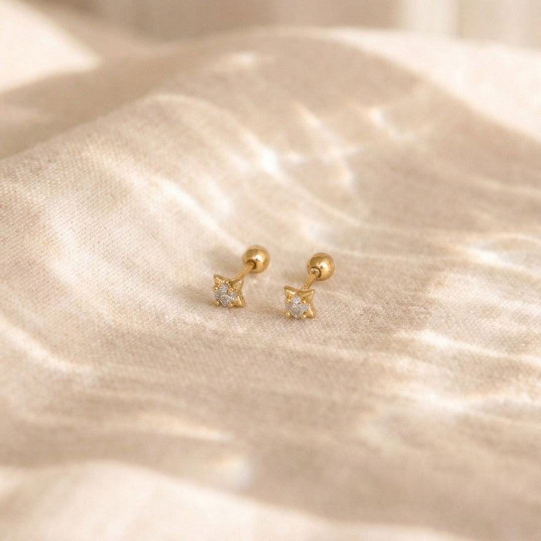 Vera Gold Star Stud Earrings