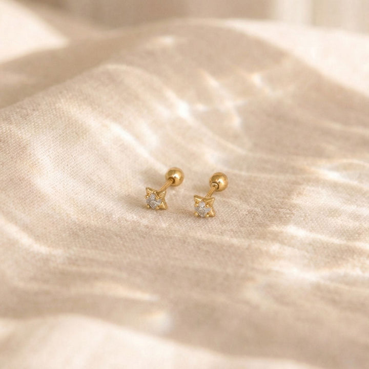 Vera Gold Star Stud Earrings