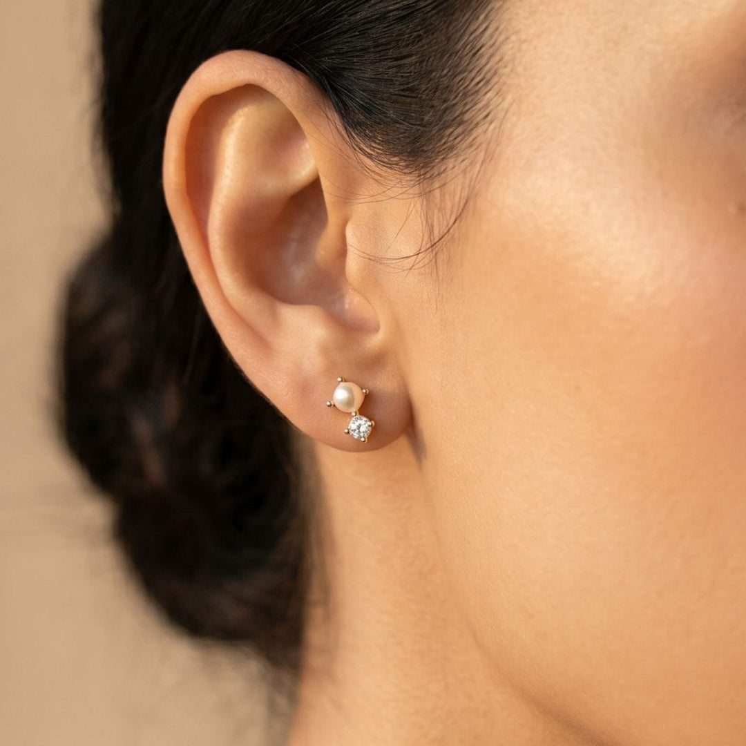 Vivienne Pearl Sparkle Stud Earrings Gold