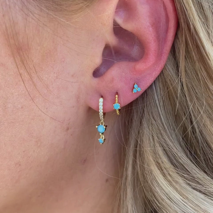 أقراط هاجي هوب ذات قطرة مزدوجة فيروزية من سيرينا باللون الذهبي