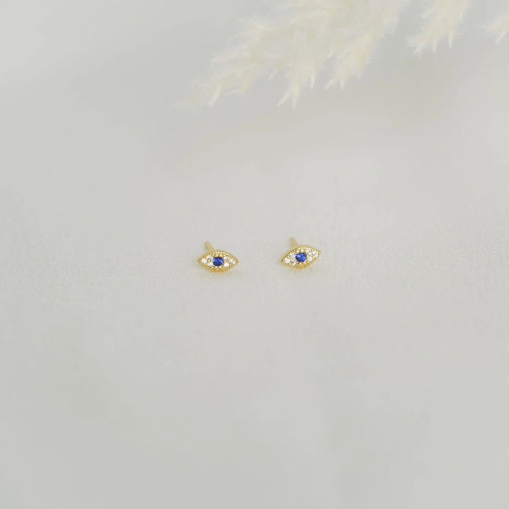 Evil Eye Stud Earrings Gold close shot